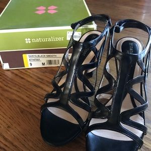 Black Naturalizer Sandals - Danya